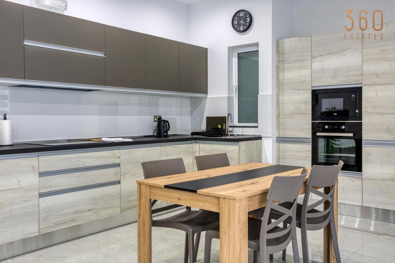 A Lovely 1Br Home With Balcony Just Off The Coast By 360 Estates Saint Julian's Eksteriør bilde