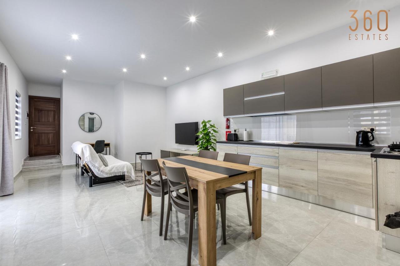 A Lovely 1Br Home With Balcony Just Off The Coast By 360 Estates Saint Julian's Eksteriør bilde