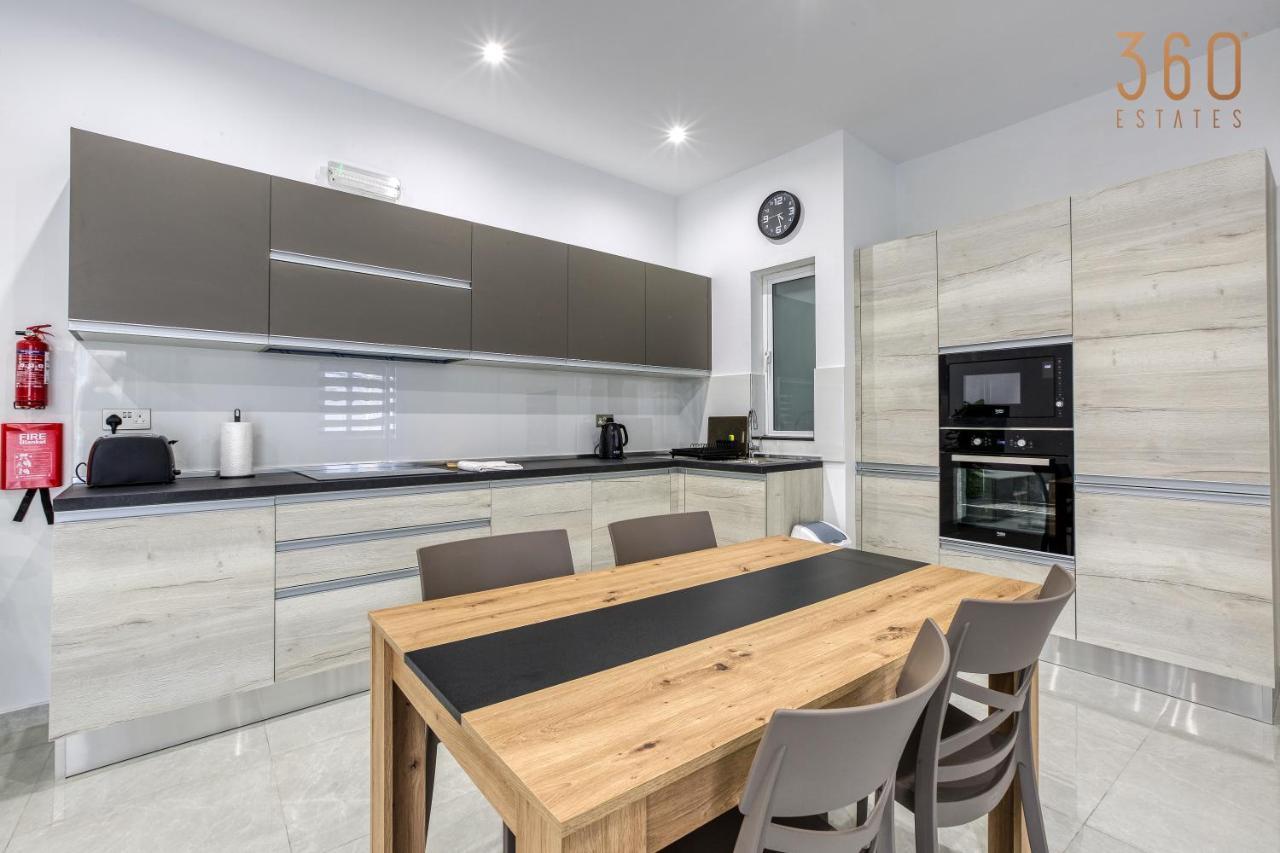 A Lovely 1Br Home With Balcony Just Off The Coast By 360 Estates Saint Julian's Eksteriør bilde