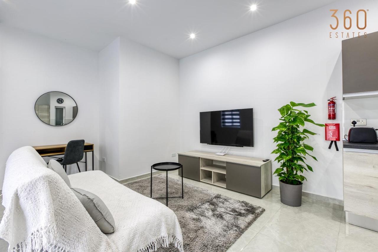 A Lovely 1Br Home With Balcony Just Off The Coast By 360 Estates Saint Julian's Eksteriør bilde