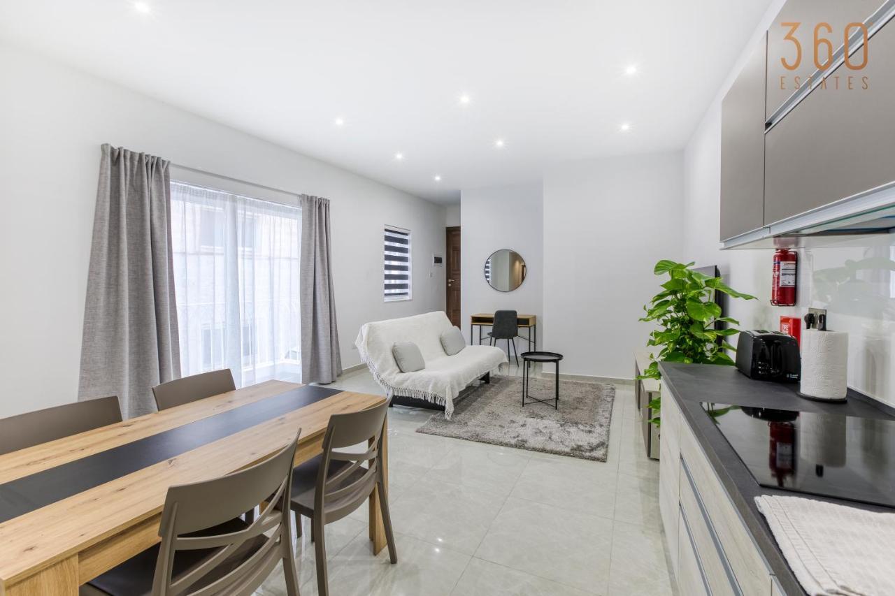 A Lovely 1Br Home With Balcony Just Off The Coast By 360 Estates Saint Julian's Eksteriør bilde